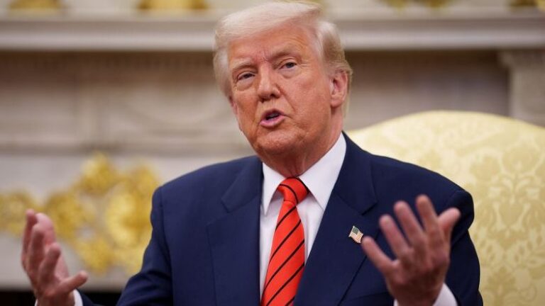 Trump hablará este martes con Putin sobre el conflicto en Ucrania