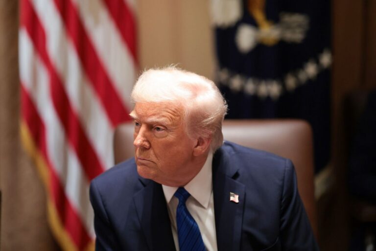 Constitución lo prohíbe: Trump dice que “hay métodos” para buscar un tercer mandato y asegura que no está bromeando