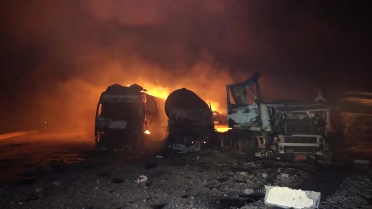 Al menos 58 muertos y 126 heridos tras ataque de Estados Unidos contra puerto de los hutíes en Yemen