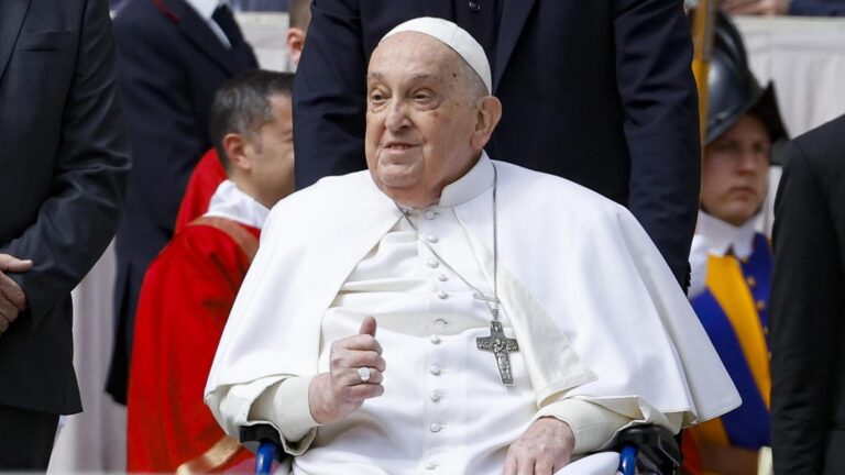 El papa delega en cardenales sus actividades para este Jueves y Viernes Santo: No está claro cuándo retomará actividades