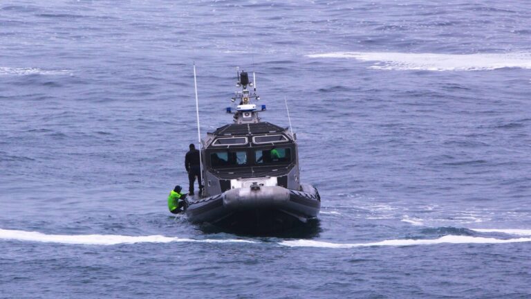 La Armada buscará a los pescadores de la lancha “Bruma” hasta este domingo