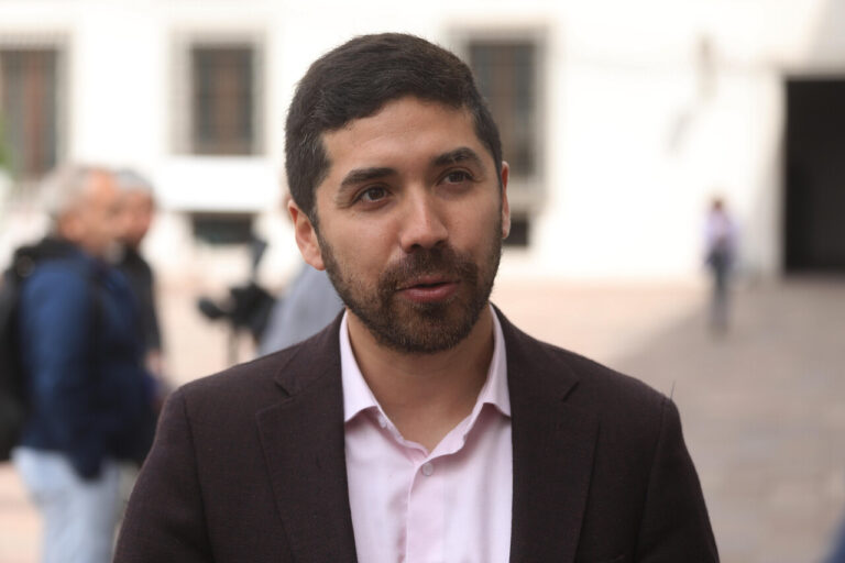 Diputado Juan Santana aboga por candidatura unificada entre PS y PPD en primarias de centroizquierda