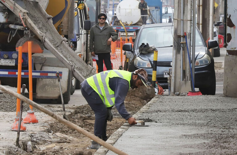 Nueva reducción de la jornada laboral en Chile: ¿Desde cuándo se trabajará solo 42 horas semanales?