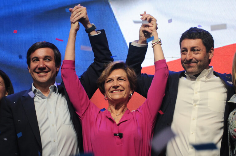 Bancada de la UDI respalda a Matthei tras justificar golpe de Estado: Acusan al PC y al FA de impulsar una campaña en su contra