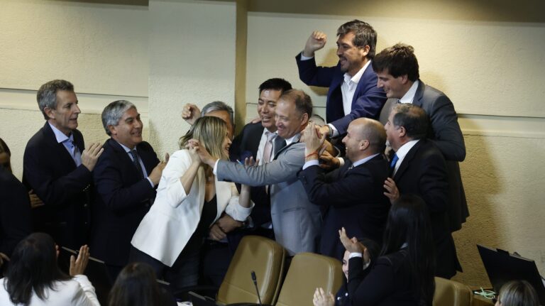 Los movimientos de RN para quedarse con la presidencia de ambas Cámaras y las lecciones que dejó la disputa entre Kast y Ossandón