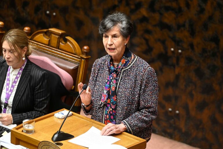 Isabel Allende estaría evaluando renunciar al PS tras polémica por designación de su reemplazo como senadora