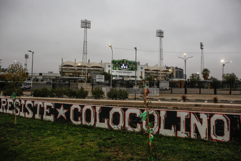 Colo Colo suspende celebraciones por su centenario tras la muerte de dos hinchas