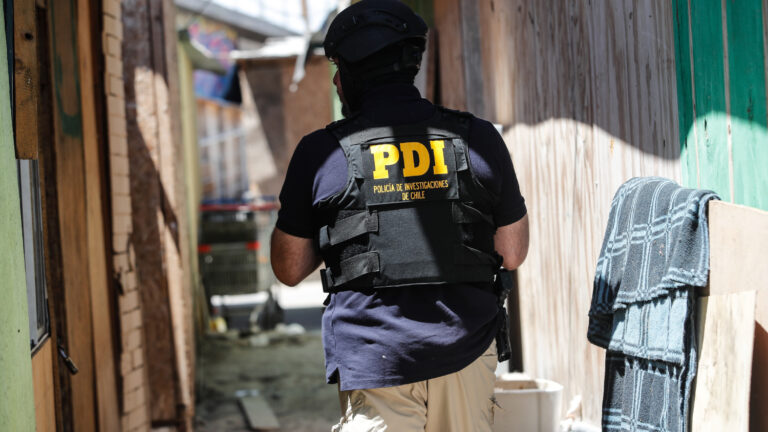 Confirman muerte de detective de la PDI que asesinó a su hijo de 2 años en Cerrillos