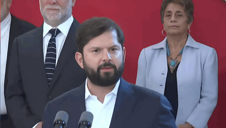 Gabriel Boric respalda a Isabel Allende en medio de cambio de mando de Trabajo: 