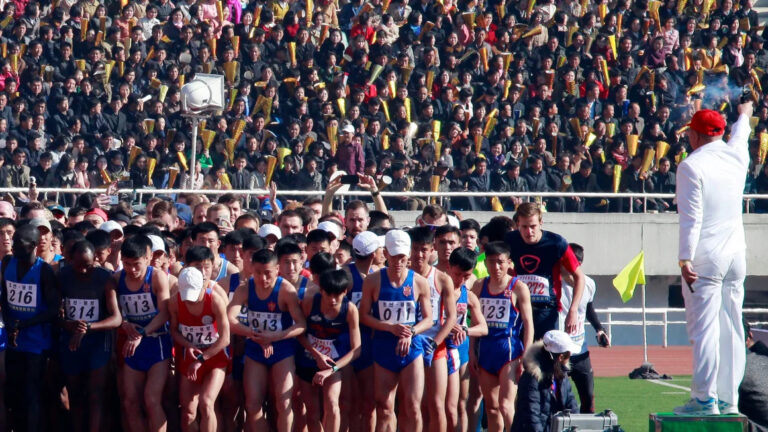 Corea del Norte reabre sus fronteras con la realización del Maratón de Pyongyang y recibe a 200 visitantes extranjeros