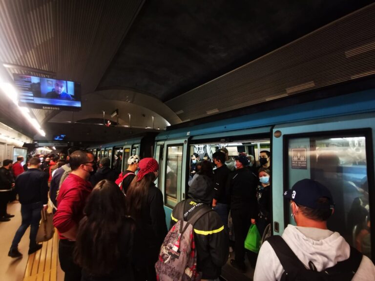 Encuentran cuerpo en vías del Metro de Santiago en estación Santa Ana