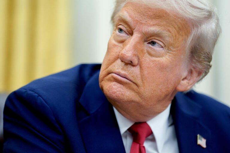 Asesor de Trump dice que aranceles recaudarán US$ 6 billones, el mayor aumento de impuestos en la historia de EE.UU.