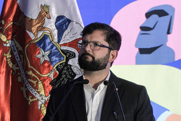 Presidente Boric viaja al “Silicon Valley” de la India en busca de cooperación e inversión: ¿Qué hará durante la visita?