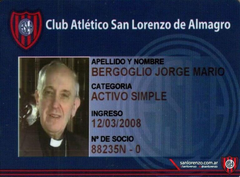 La emotiva despedida de San Lorenzo al papa Francisco: “Siempre fue uno de los nuestros, cuervo de niño y de hombre”