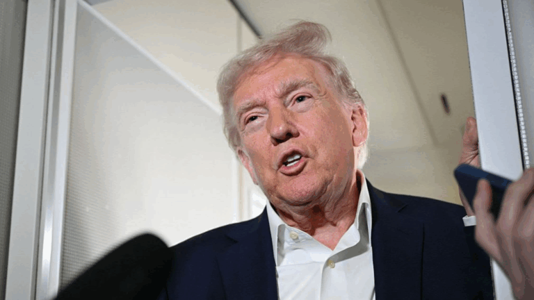 Trump asegura estar dispuesto a devolver a EE.UU. a migrante deportado por error a El Salvador si la Corte Suprema lo ordena