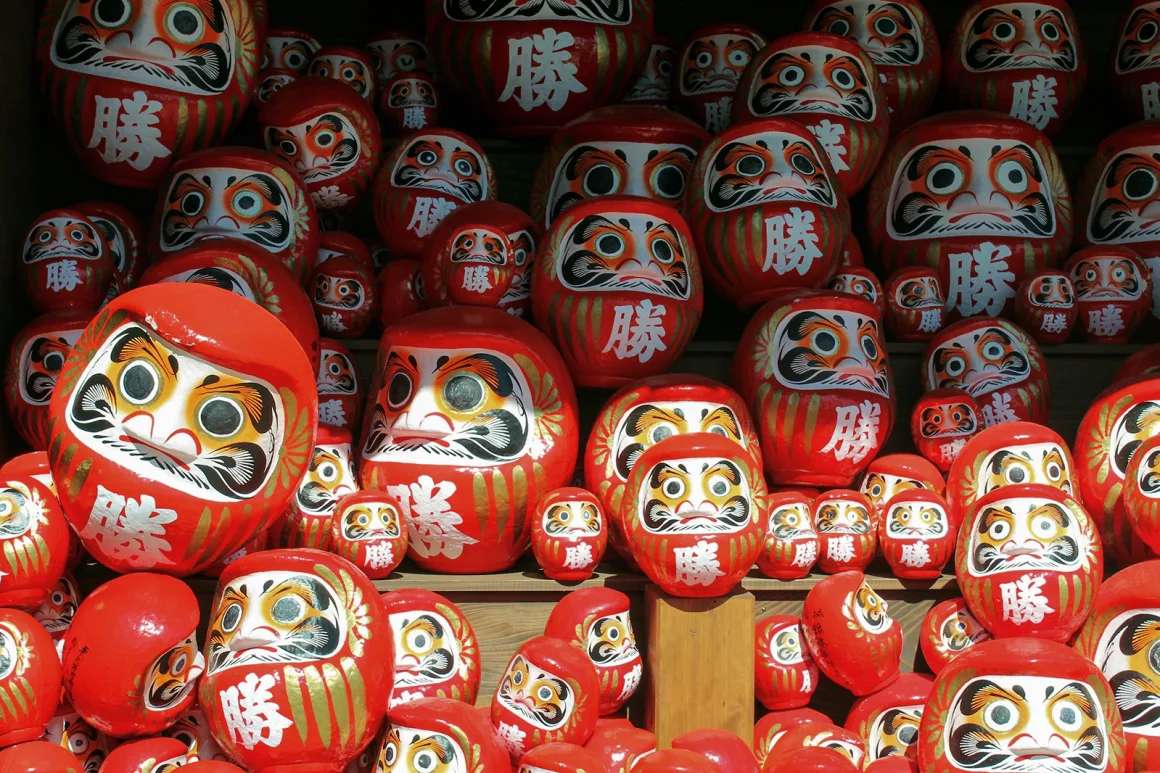 El Kachi-Daruma (en la foto) es el clásico muñeco conocido como “el Daruma ganador” que se utiliza para establecer un objetivo específico. Rebecca Cairns/CNN