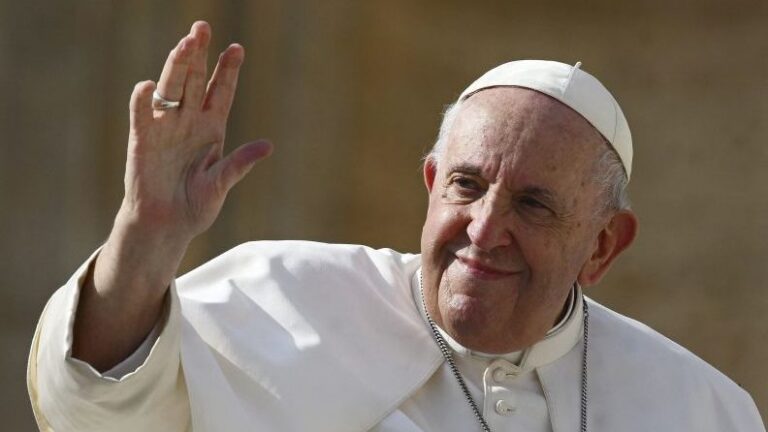 La vida del Papa Francisco en fotos: De sus raíces en Argentina a sus encuentros con la reina Isabel II, Fidel Castro y Trump