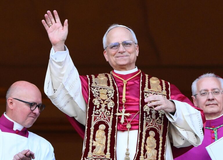 ¡Habemus Papam! Cardenal Robert Prevost es el nuevo papa de la Iglesia Católica y será conocido como León XIV
