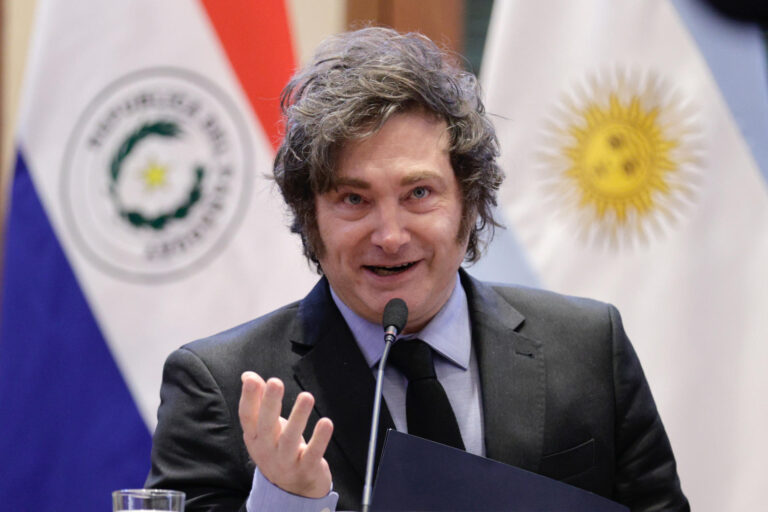 Argentina: Gobierno de Milei traslada a 19 condenados por delitos de lesa humanidad a cárcel con privilegios