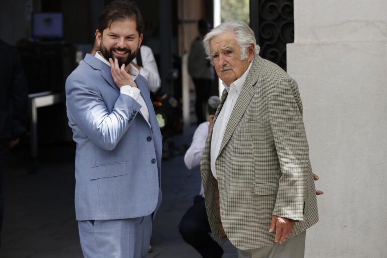 Presidente Boric viajará a Uruguay para despedir al fallecido expresidente José “Pepe” Mujica