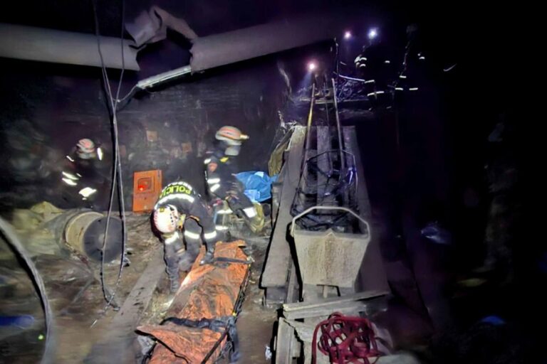 Alcalde del municipio peruano en que asesinaron a 13 trabajadores repudia el crimen: “Es un acto delincuencial terrorista”