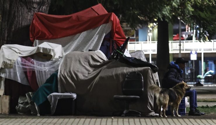 Hogar de Cristo anuncia el cierre de 7 de sus 30 hospederías por proceso de transformación: 369 trabajadores serán despedidos