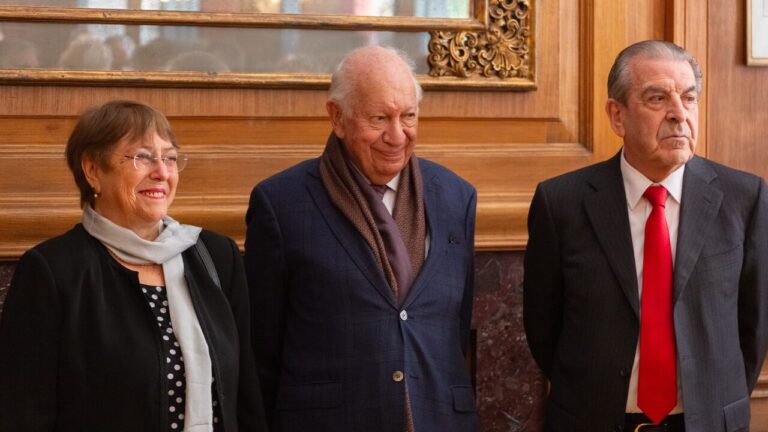 Cuenta Pública: Expresidentes Frei y Lagos se excusaron por motivos de salud y Bachelet aún no confirma asistencia