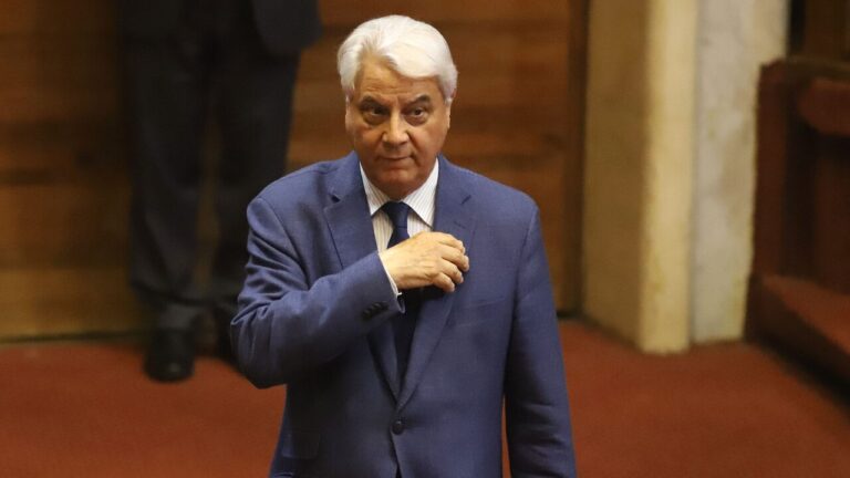 Tras altercado con Meza: Diputado Naranjo acusa 