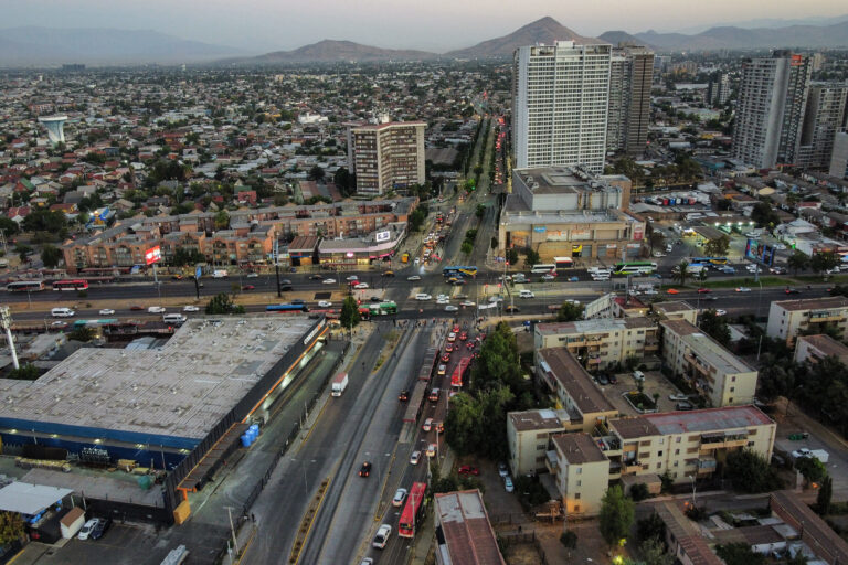 Denuncian exigencia de coimas para la entrega de departamentos nuevos en Estación Central