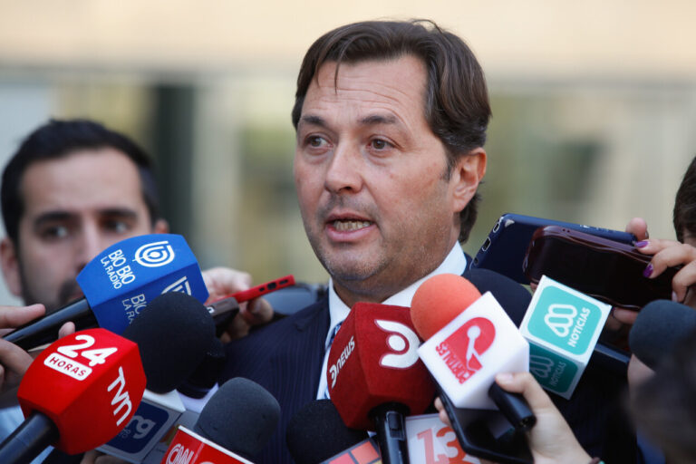 Fiscalía evaluaría iniciar sumario contra fiscal Patricio Cooper tras remoción de Caso ProCultura