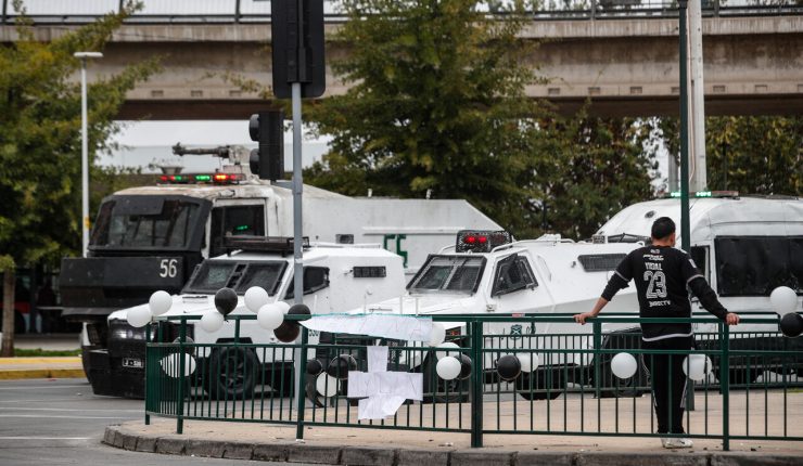 Fiscalía reconstruye escena tras muerte de dos hinchas en el Monumental: Tres carabineros están en calidad de imputados