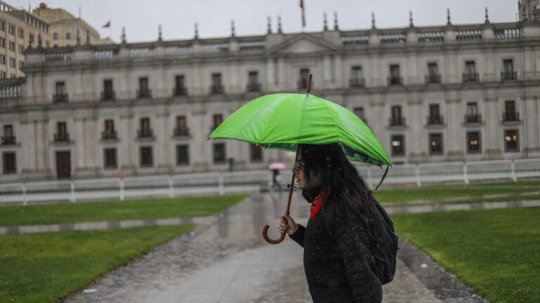 ¡Alerta Santiago! Pronostican cerca de 60 milímetros de lluvia en 24 horas para la capital