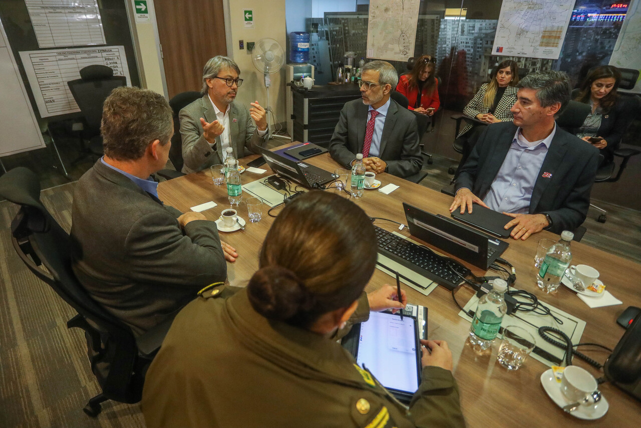 Metro toma medidas para reducir delitos vinculados al comercio ambulante: Prohibirá ingreso de carros y bultos grandes/Agencia Uno