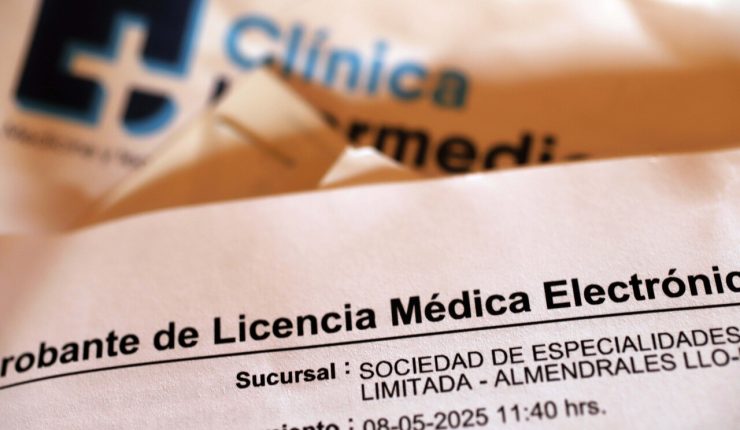 131 instituciones inician sumarios por licencias médicas irregulares: Gobierno asegura que hay 6.592 funcionarios involucrados