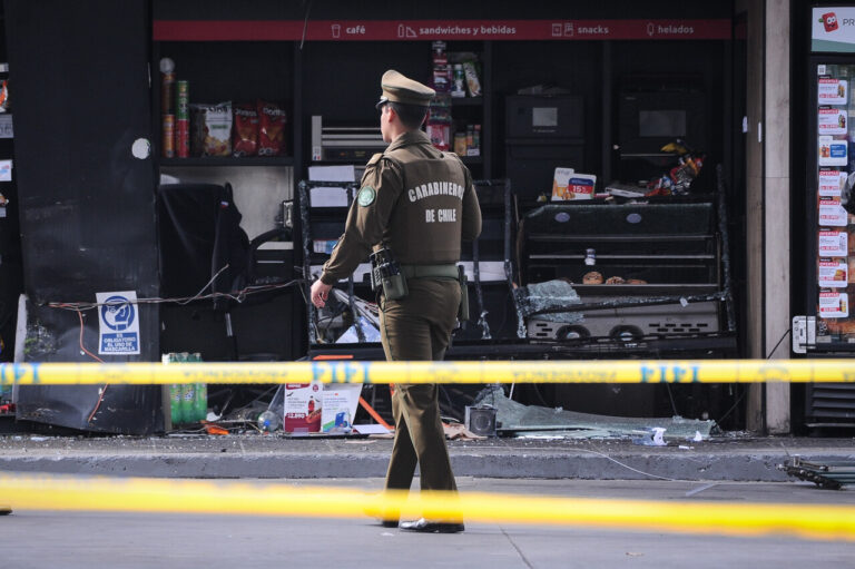 Decretan prisión preventiva para sujeto que mató a dos personas en Copec de Providencia con su camioneta