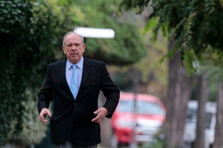 Juan Carlos Latorre advierte momento “complejo” en la DC y llama a recuperar la identidad del partido