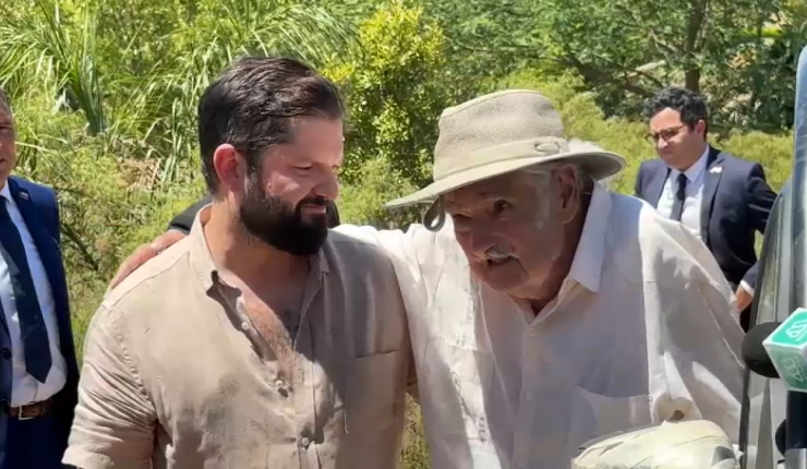 Cercano a Boric y Bachelet, pero con una relación cordial con Piñera: El vínculo transversal de Mujica con Chile