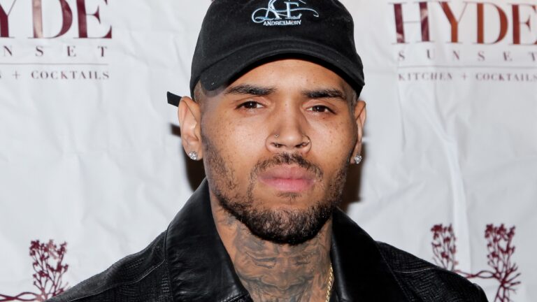 Chris Brown es arrestado en Reino Unido por ataque a productor en club de Londres ocurrido en 2023