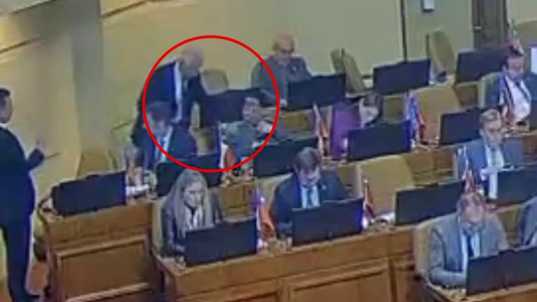 Así fue la supuesta agresión que denunció el diputado Meza por parte de Naranjo: Video muestra breve contacto