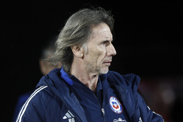 Altamirano y Guerrero entre las sorpresas: Gareca entrega la nómina oficial de La Roja para enfrentar a Argentina y Bolivia