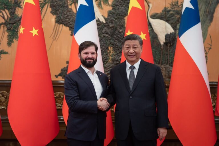 Presidente Boric se reúne con Xi Jinping en Pekín: Mandatario destacó vínculo histórico con China
