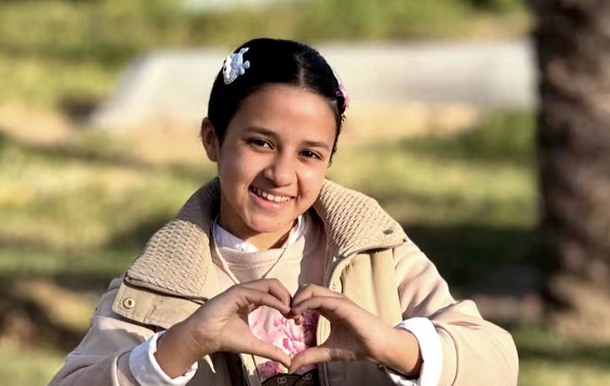 Tenía 11 años y 100 mil seguidores: Reportan muerte de Yaqeen Hammad, joven influencer de Gaza, tras ataque aéreo israelí