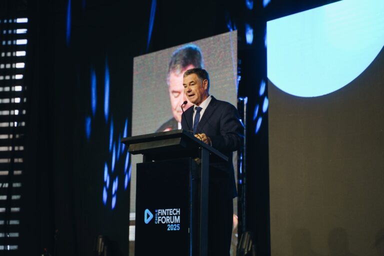 Chile Fintech Forum 2025: Presidente del Senado y CMF destacan importancia de la educación financiera y la protección de datos para el ecosistema FinTech y su regulación