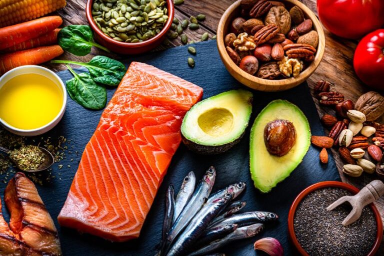 Qué comer para poder dormir mejor (y qué comidas evitar)