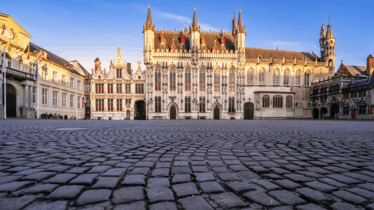 Ciudad europea pide a turistas no robar adoquines de sus calles históricas: Desaparecen 50 a 70 por mes