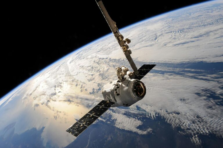 Chile será el primer país de Latinoamérica con conexión satelital para celulares: Cobertura llegará a las zonas más remotas