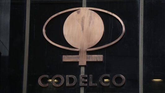 Encuesta Criteria: 74% rechaza privatizar Codelco y 31% incorporaría capital privado conservando el control del Estado
