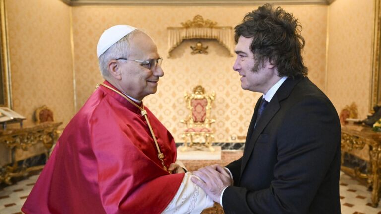 Papa León XIV confirmó a Javier Milei que visitará Argentina, según vocero presidencial