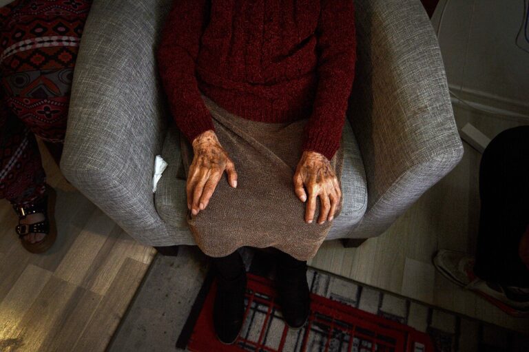 Según rango de edad: ¿Cuándo sube la PGU a $250.000?