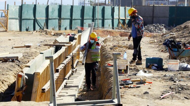 Tasa de desempleo llegó a 8,9% en el trimestre marzo-mayo de 2025